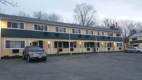 Dartmouth Motor Inn