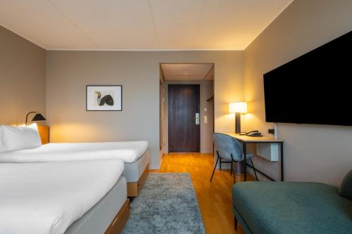 Twin Room image 3