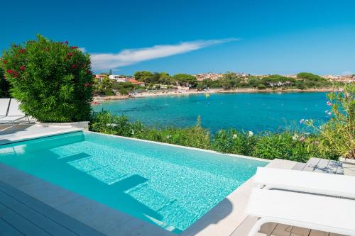 Villa Bianca with a heated swimming pool