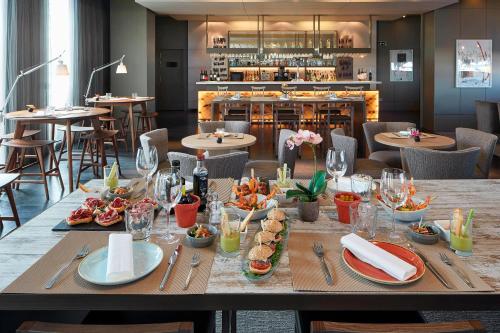 AC Hotel Sants - image 5