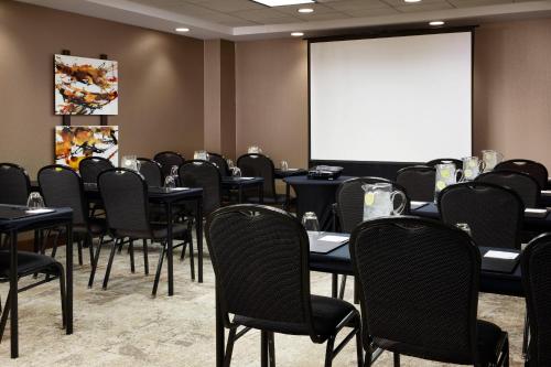 فندق أي سي شيكاغو داونتاون ماريوت، فندق ماريوت لوكشوري آند لايف ستيل