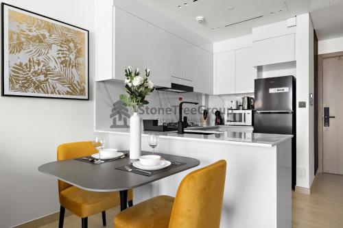 High-Floor and Spacious 1BR at Binghatti Emerald - image 7