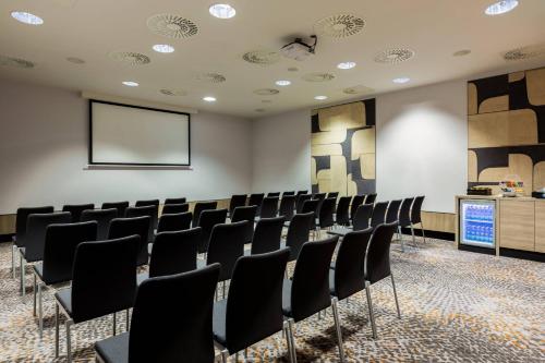 AC Hotel by Marriott Bratislava Old Town - image 13