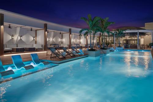 Swimming pool, The Ben, Autograph Collection in West Palm Beach (FL)