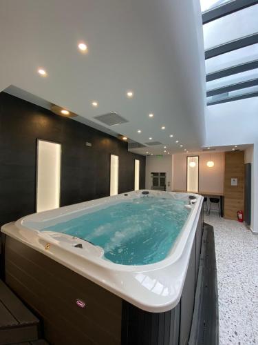 Спа-центр, Montan-Aparthotel in Предял