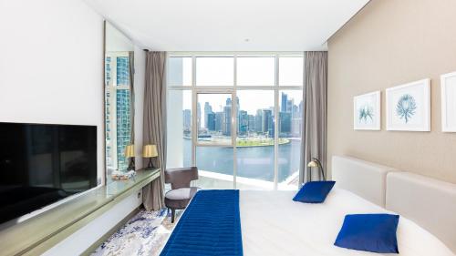 Conveniently Located Apartment With Waterfront View, Dubaï (photo 2)