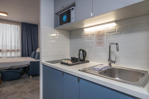 кухня, Adagio Access Paris Sud Villejuif in Вільжюф