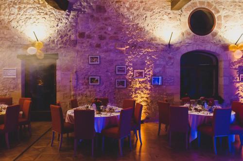 Superbe Chateau et son Gite de Chateau de l'Estang a Saint Emilion in Saint-Genes-de-Castillon