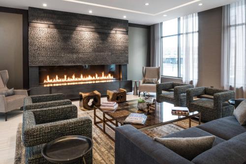 AC Hotel by Marriott Worcester - image 8