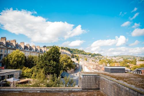 Rodyti, Bath YMCA Hostel in Batas