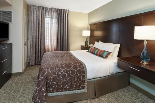 Staybridge Suites Glenview by IHG in Glenview, USA