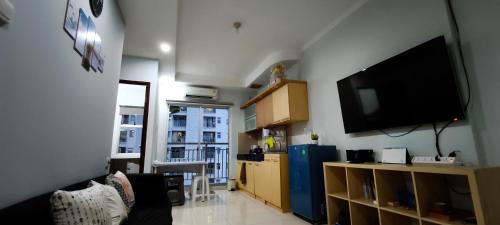 West Jakarta MGR2 - 2 Bedroom Apartments Room Type - Two-Bedroom Apartment with Pool View
