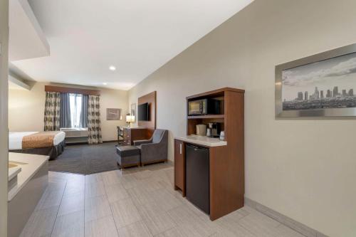 Best Western Plus Gardena-Los Angeles Inn & Suites - image 11