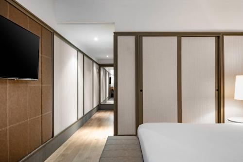 AC Hotel Avenida de America - image 3