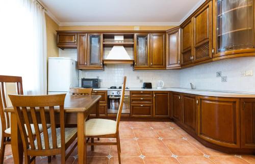 . Kyiv Sheikh's Apartment