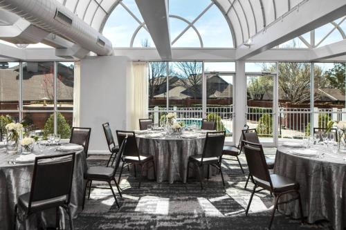 Renaissance Waterford Oklahoma City Hotel - image 7