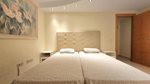 Big and beautiful house - image 4