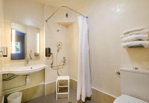 B&B hôtel Villeneuve Loubet Plage - image 4