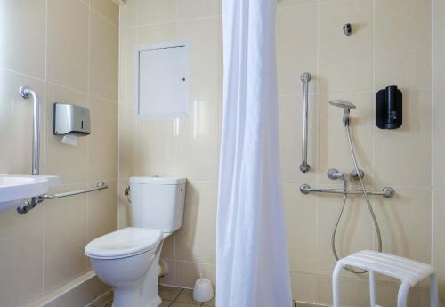 B&B Hôtel Villeneuve Loubet Village - image 9