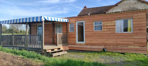 Beau mobilhome isolé, style anglais de 40m2 gîte à louer Prun