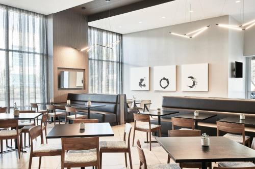 AC Hotel by Marriott Los Angeles South Bay - image 11