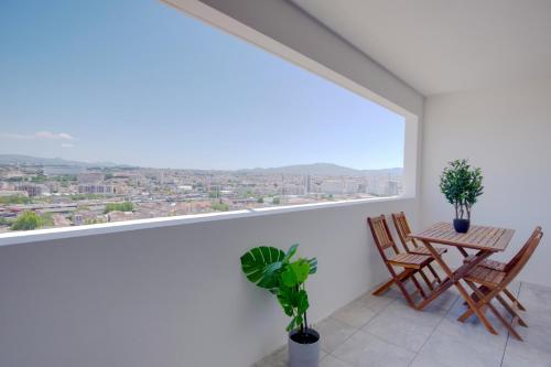 T3 Duplex avec parking et balcon a Euromed in Les Crottes