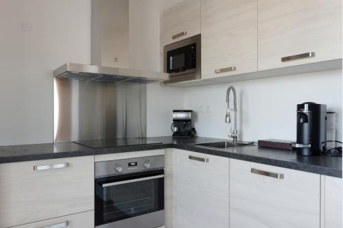 T3 Duplex avec parking et balcon a Euromed in Les Crottes
