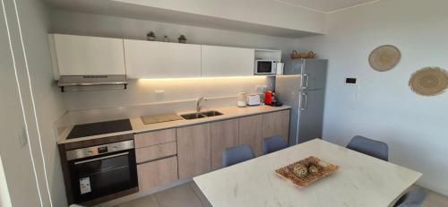 One-Bedroom Apartment image 9