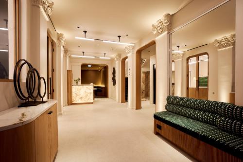 Lobby, 6 VH Hotel near Champs-Elysees Avenue