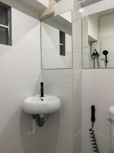 Sabaidee DonMueang Airport Apartment - 화장실