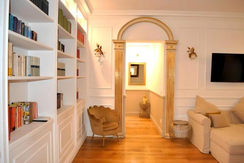 Colosseum Panorama Penthouse with Terrace by Hostand, Rom (Foto 3)