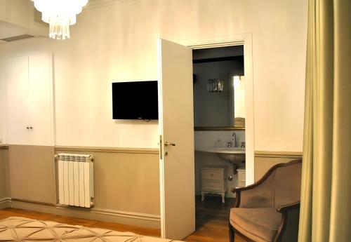 Colosseum Panorama Penthouse with Terrace by Hostand, Rom (Foto 7)