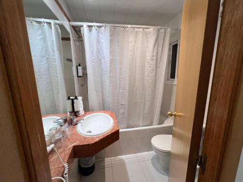 Hotel Travessera - Photo 2