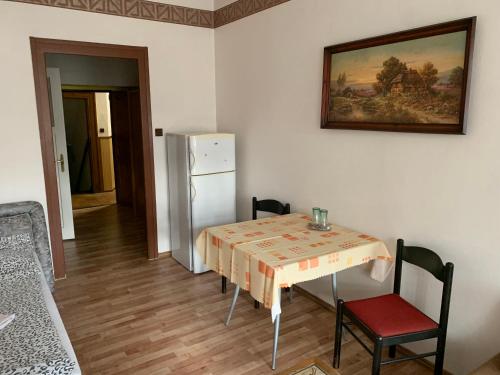 Restaurace a Penzion Podloubí (Restaurace a Penzion Podloubi) in Opocno