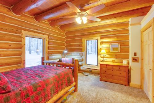 Secluded Traverse City Retreat 11 Mi to Downtown! in Traverse City, USA