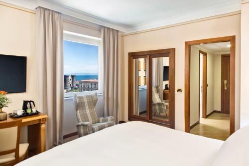 Renaissance Naples Hotel Mediterraneo, Naples (photo 6)