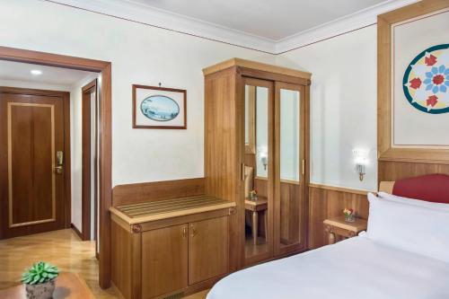 Renaissance Naples Hotel Mediterraneo, Naples (photo 11)