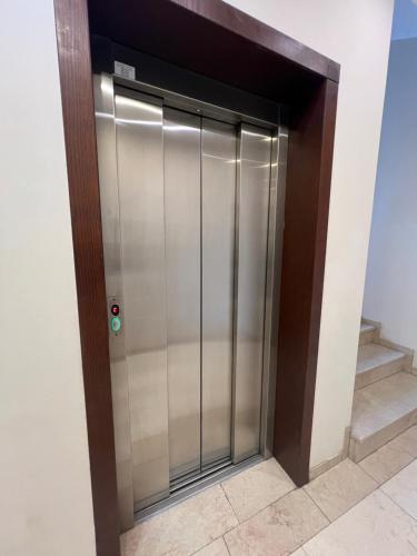 Great apartment with 3 bedrooms and 3 underground parking spaces, Sofia (Foto 7)