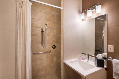 Fairfield Inn by Marriott Loveland Fort Collins - image 7