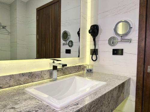 King Room image 10
