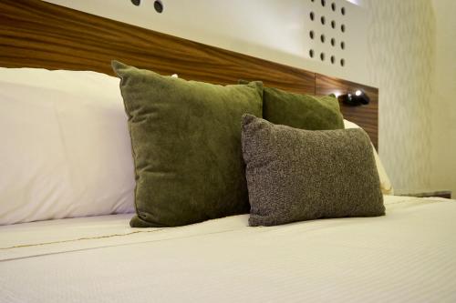 King Room image 1