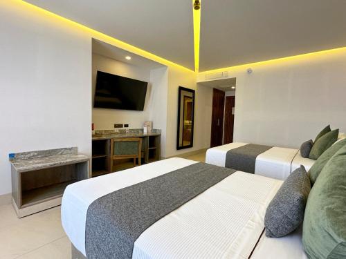 Twin Room image 10