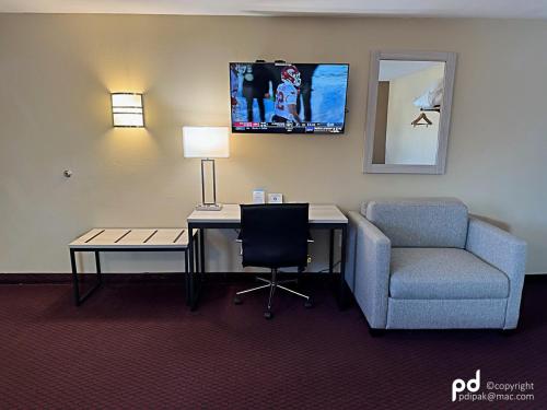 Travel Inn & Suites Flemington - image 4