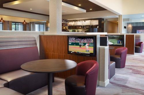 Courtyard by Marriott Raleigh Cary - image 10