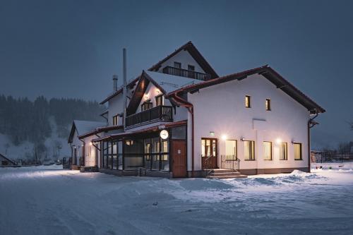 Hotel Rabbit Bran, Моечу-де-Жос
