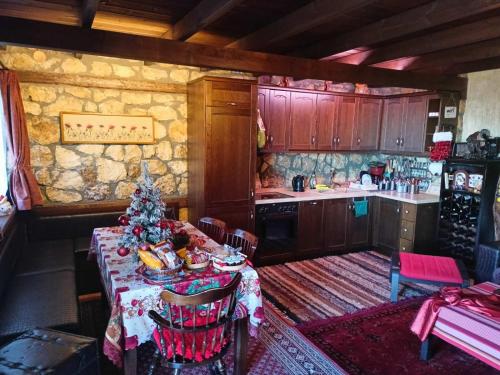 設施, Matinas House in 阿吉奧斯帕夫洛斯那奧薩