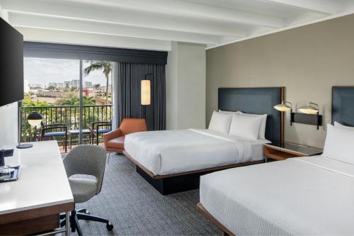 Queen Room with Two Queen Beds, Balcony room in Courtyard by Marriott Fort Lauderdale East/Lauderdale-by-the-Sea