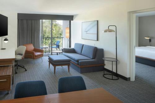 One-Bedroom King Suite room in Courtyard by Marriott Fort Lauderdale East/Lauderdale-by-the-Sea