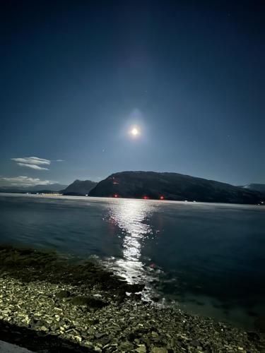 House near Reisa national park, Aurora and the Midnight sun in สตูร์สเลท