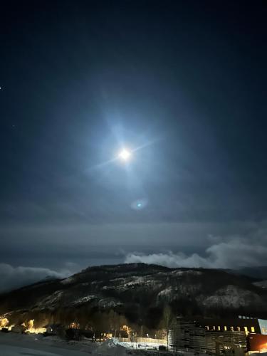 House near Reisa national park, Aurora and the Midnight sun in สตูร์สเลท